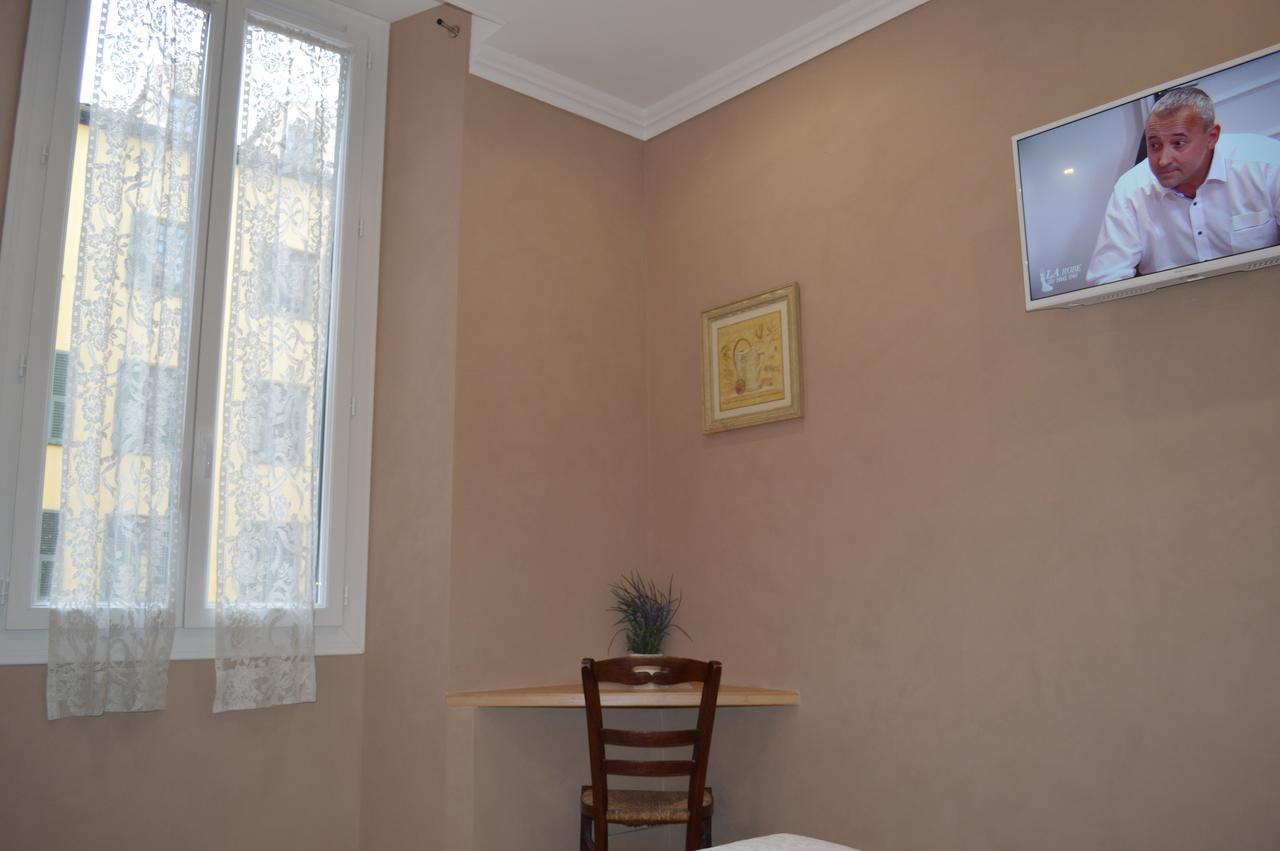 Hotel Au Picardy Ница Екстериор снимка